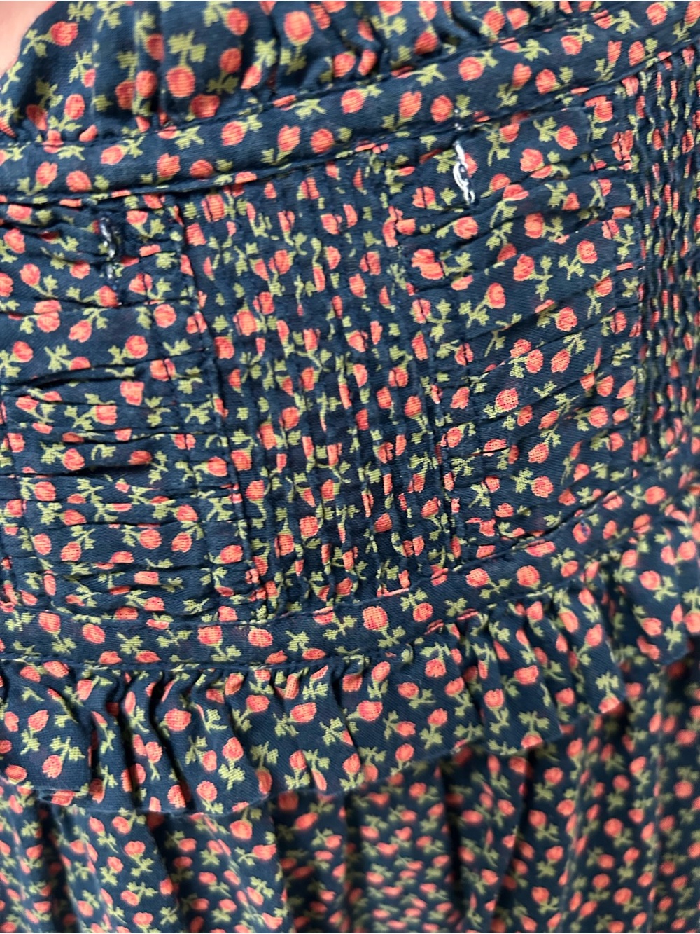 Doen Farley blouse in navy bisou floral size large - Picture 8 of 8